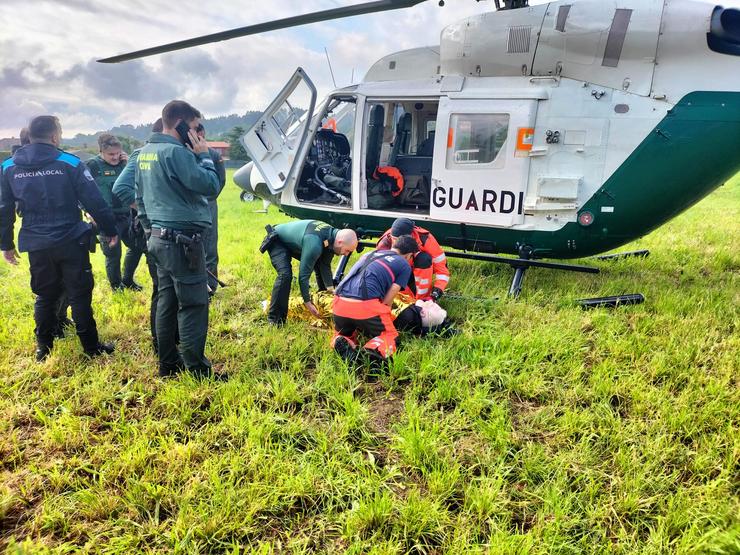 Ancián desaparecido e rescatado con vida polo helicóptero da Garda Civil tras reanudar a súa busca / Garda Civil