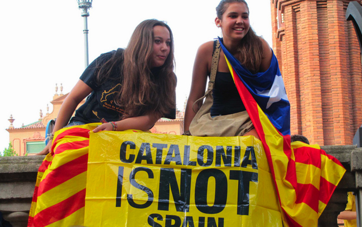 Faixa na protesta a prol da Independencia de Cataluña en xullo de 2011