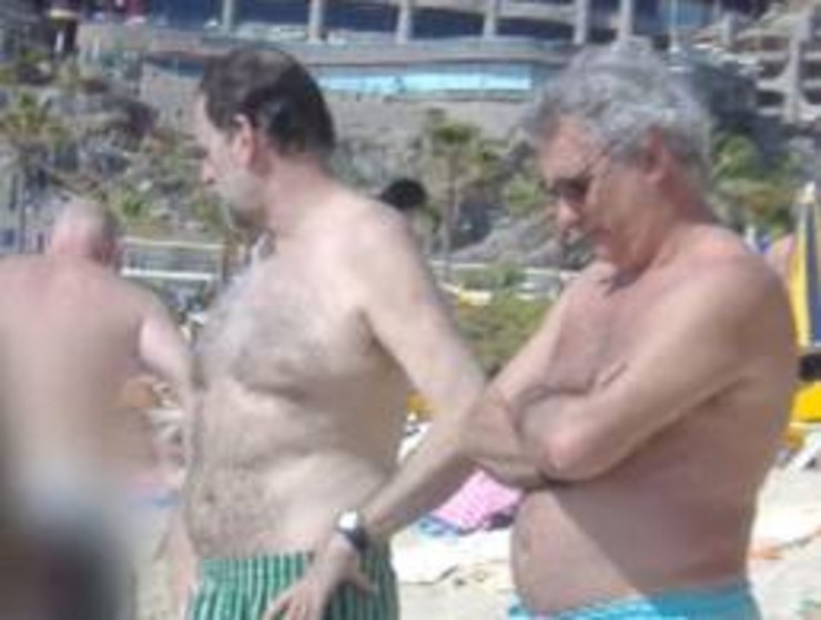 Rajoy na praia de Silgar este verán