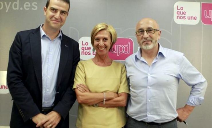 Canedo xunto a rosa Díez e o candidato de UPyD en Madrid