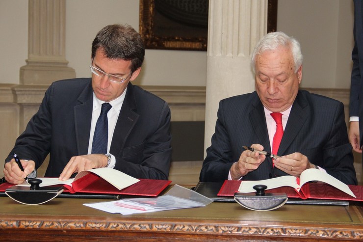 Feijóo asina un convenio co ministro de Exteriores, García Margallo