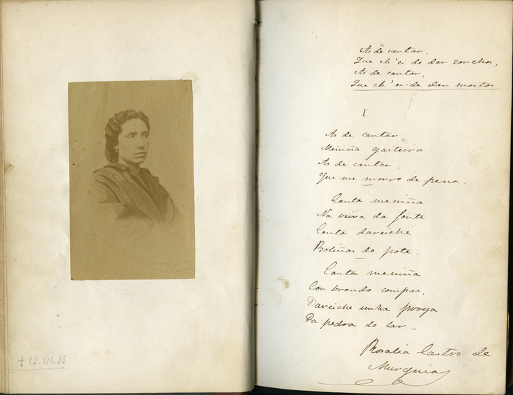 Os únicos versos manuscritos pola propia Rosalía que se conservan de “Cantares Gallegos”.