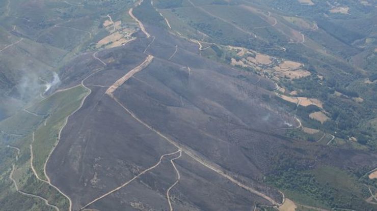 Un dos incendios que afectou á Serra da Groba en Oia