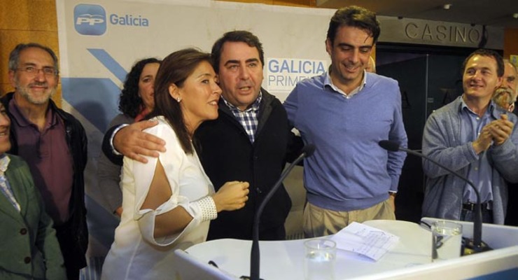 Pedro Arias, Beatriz Mato, Diego Calvo e Carlos Negreira logo do triunfo do PP nas pasads autonómicas