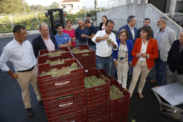 Rosa Quintana visitando as instalacións de Martín Códax / GC