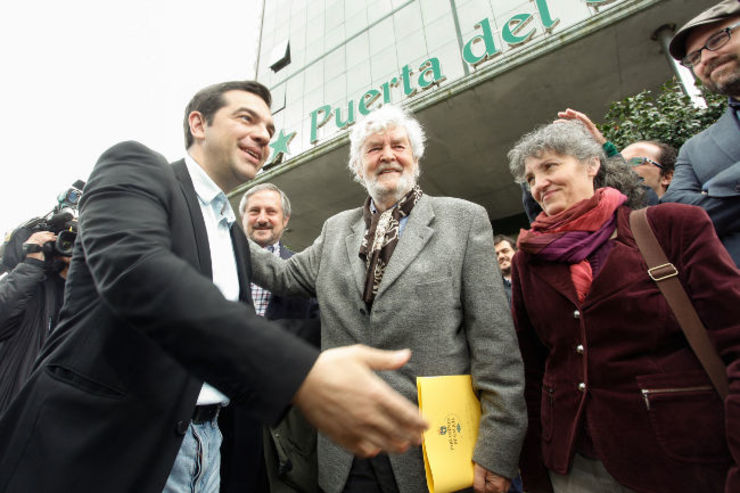 Alexis Tsipras xunto a Lidia Senra e Xosé Manuel Beiras nun acto en Santiago