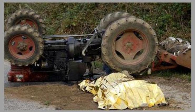 Accidente con tractor emborcado