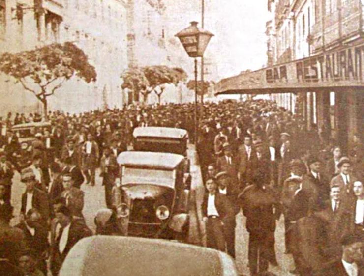 Os obreiros saen á rúa para denunciar a marxinación de Galicia nas protestas de xuño de 1931