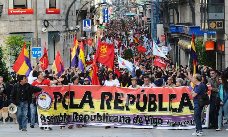 Manifestación a favor da República en Vigo 