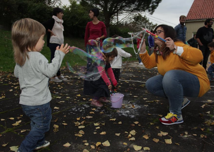 Festa de apertura da escola Semente de Trasancos, en Narón 