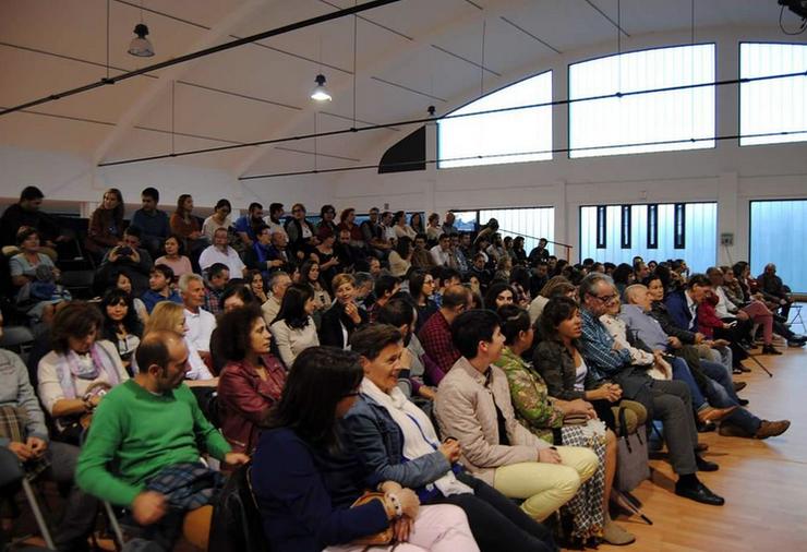 Público no festival de teatro de Carballo FIOT 2015 