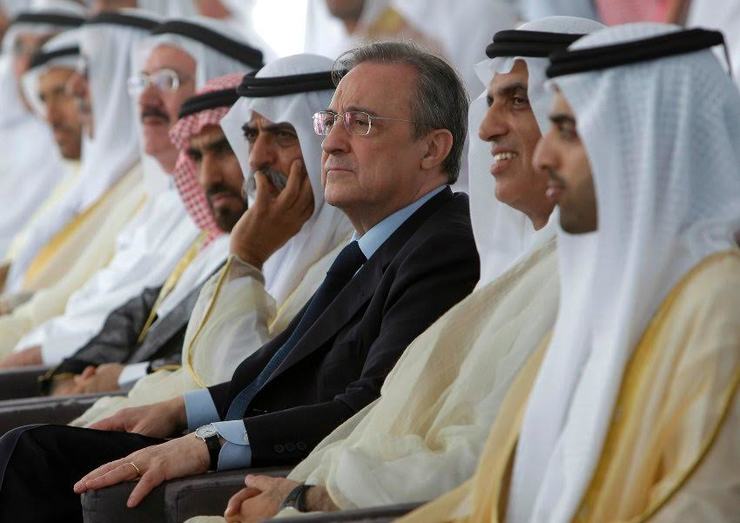 Florentino Pérez con dirixentes saudíes 