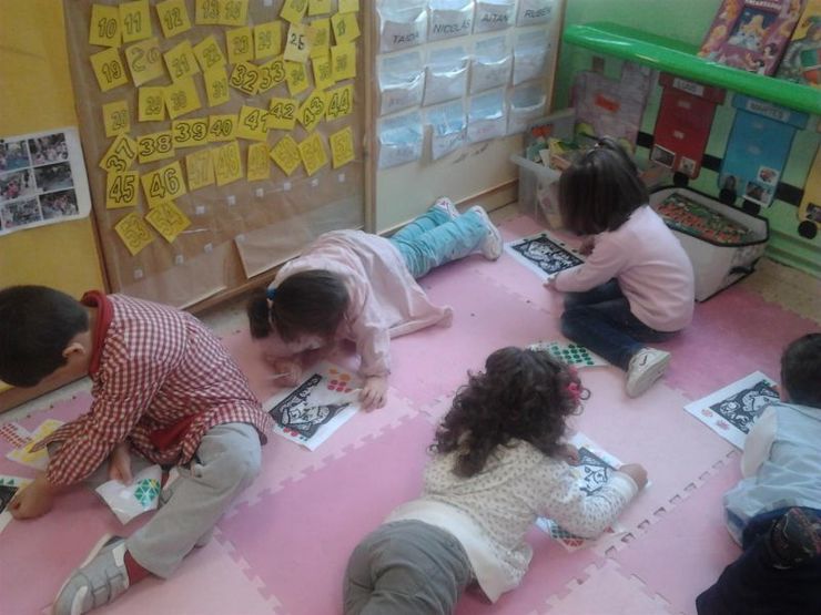 Nenos nunha escola infantil /centros.edu.xunta.es