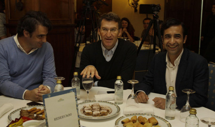 Diego Calvo, Feijóo e Rey Varela nun acto do partido / DF
