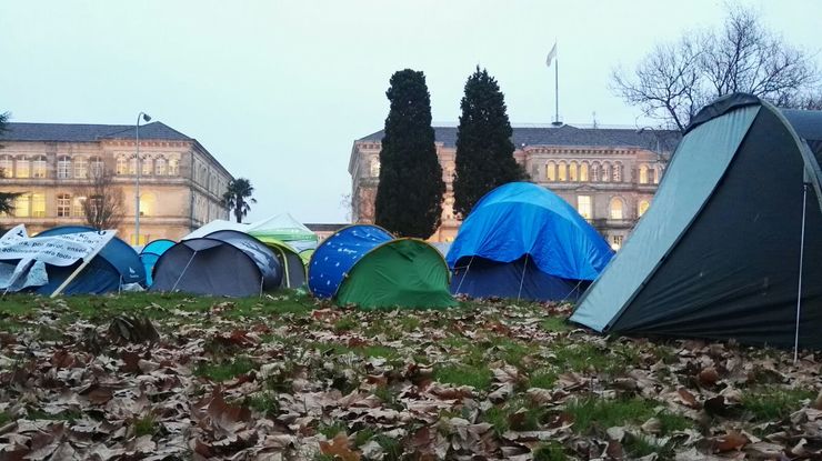 Campamento dos mariñeiros do cerco en San Caetano 