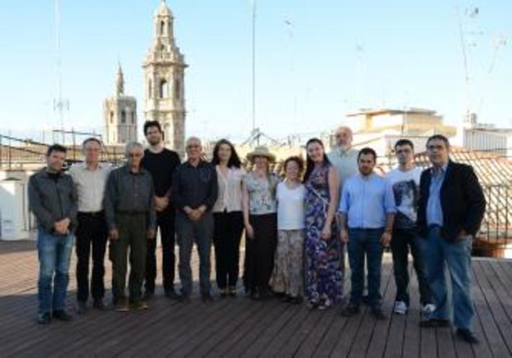 Marcos Maceira, terceiro pola esquerda, presidente da Mesa,  canda outros membros da European Language Equality Network