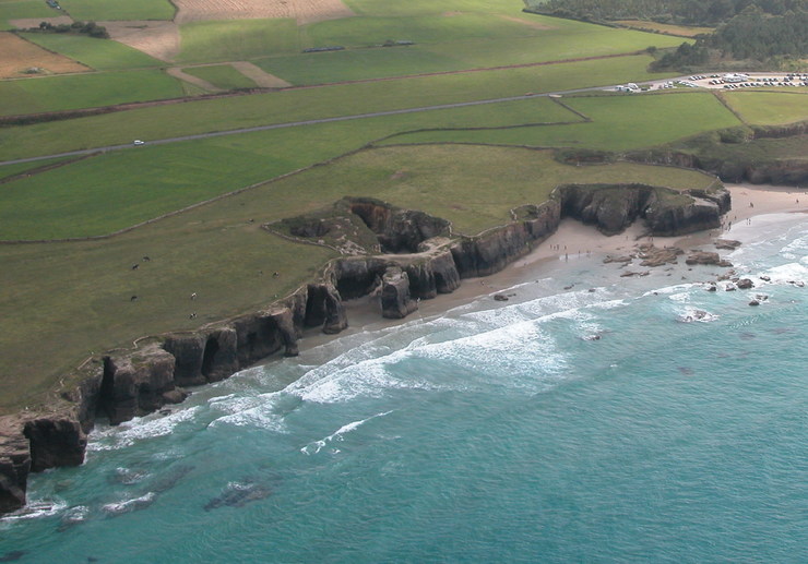 Praia das Catedrais 