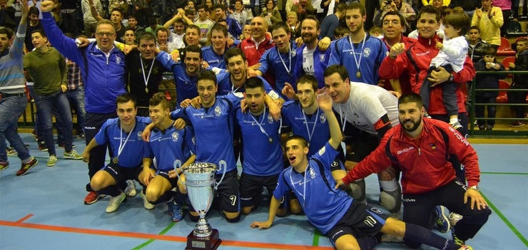 O Parrulo celebra o segundo título da Copa Galicia. 