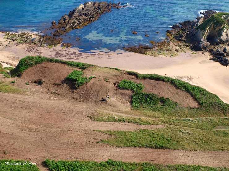 Vista aérea dos Moutillós, considerado o único asentamento coñecido dos viquingos en Galicia