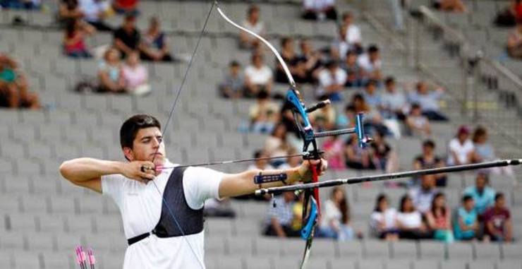 Maikel Alvariño, nunha tirada da final. 