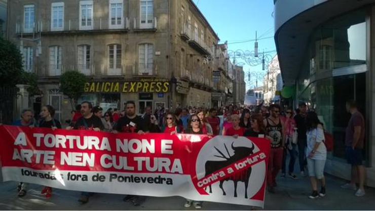Manifestación contra os touros en Pontevedra 
