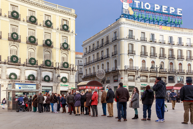 Comprando Lotería de Nadal en Madrid 