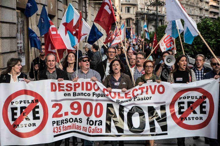 Protesta contra o recente ERE no Banco Pastor 