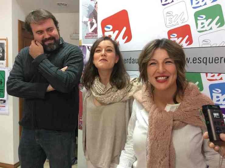 Rubén Pérez, Eva Solla e Yolanda Díaz tras unha xuntanza da dirección de EU en Galicia 