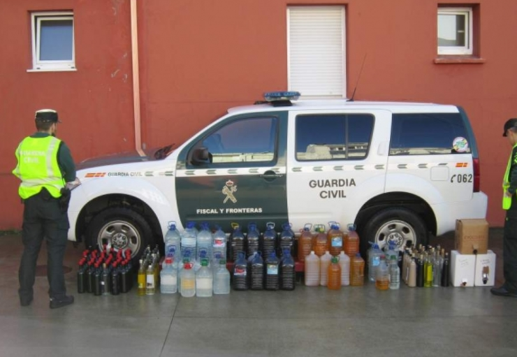 Alcol interceptado na Operación Chupito 