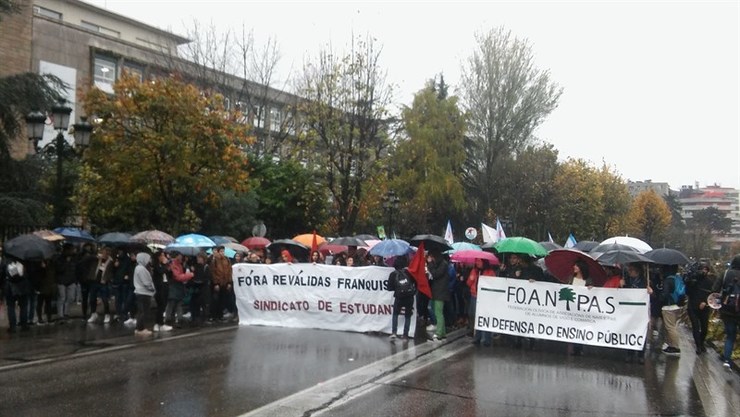 Manifestación en Vigo para esixir a supresión das reválidas e a derrogación da LOMCE / Europa Press.