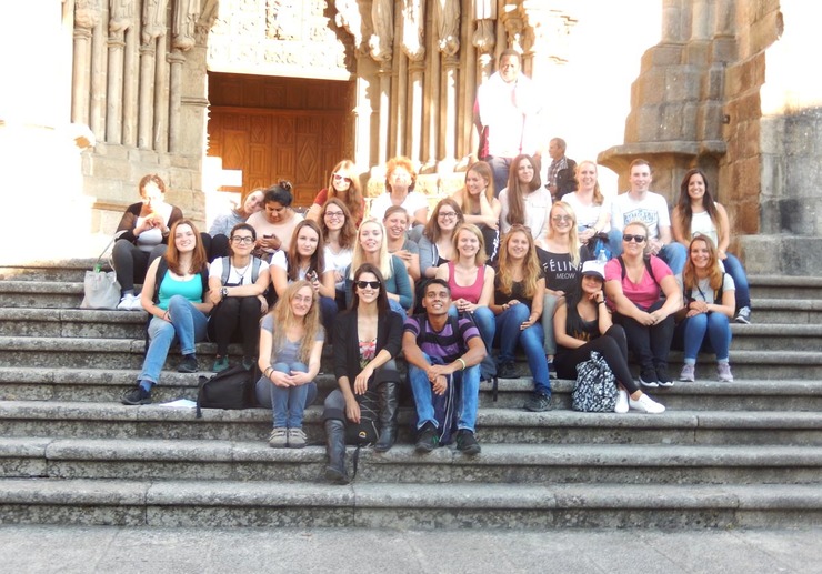 Estudantes que fan o curso de galego na Universidade de Vigo 