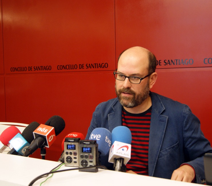 Martiño Noriega en rolda de prensa / santiagodecompostela.gal