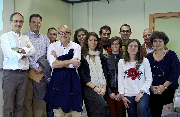 Integrantes da Rede Galega de Biomateriais, con Pío González á esquerda da imaxe 