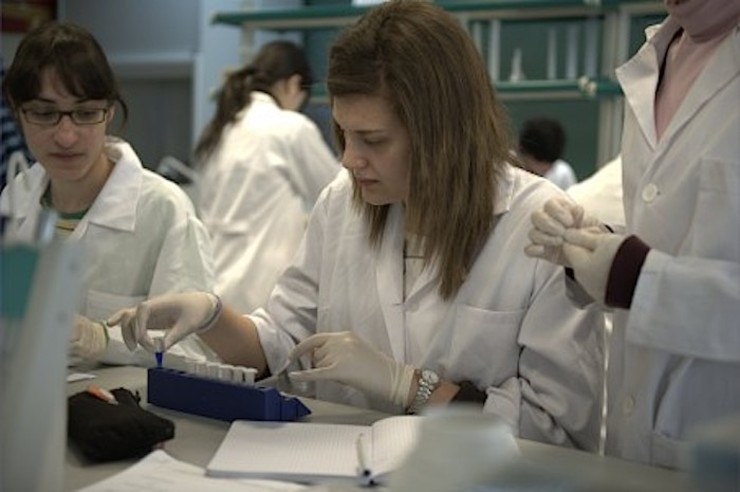 Grupo de investigación no Campus do Mar / Campus do Mar.