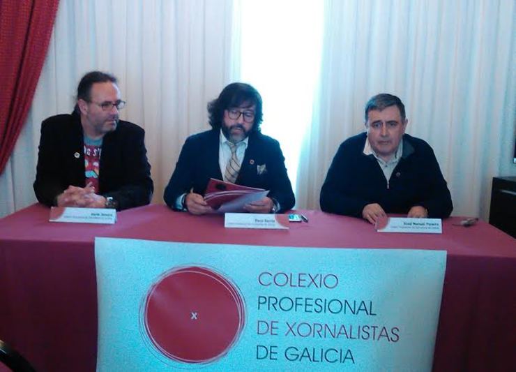 Paco González Sarria, novo decano do CPXG xunto ao saínte, Xosé Manuel Pereiro e o secretario, Darío Janeiro 