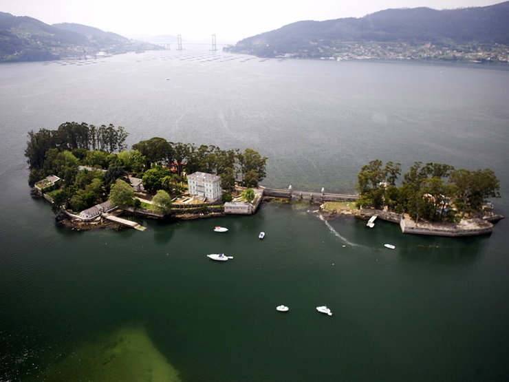 Illa de San Simón, na ría de Vigo 