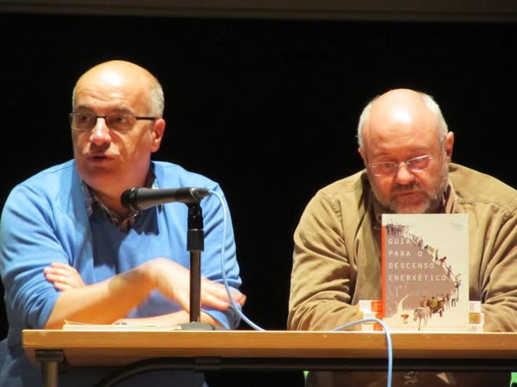 Intervención do profesor Xoán R. Doldán  nun acto de Véspera de Nada en Ames / Ames pospetróleo.