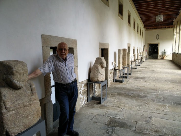 O catedrático e profesor de Arqueoloxía Fernando Acuña Castroviejo 