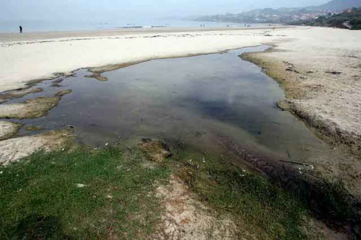 Un dos puntos negros, por contaminación, dunha das praias galegas 