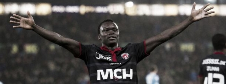 Pione Sisto celebra un gol co Midtjylland danés.