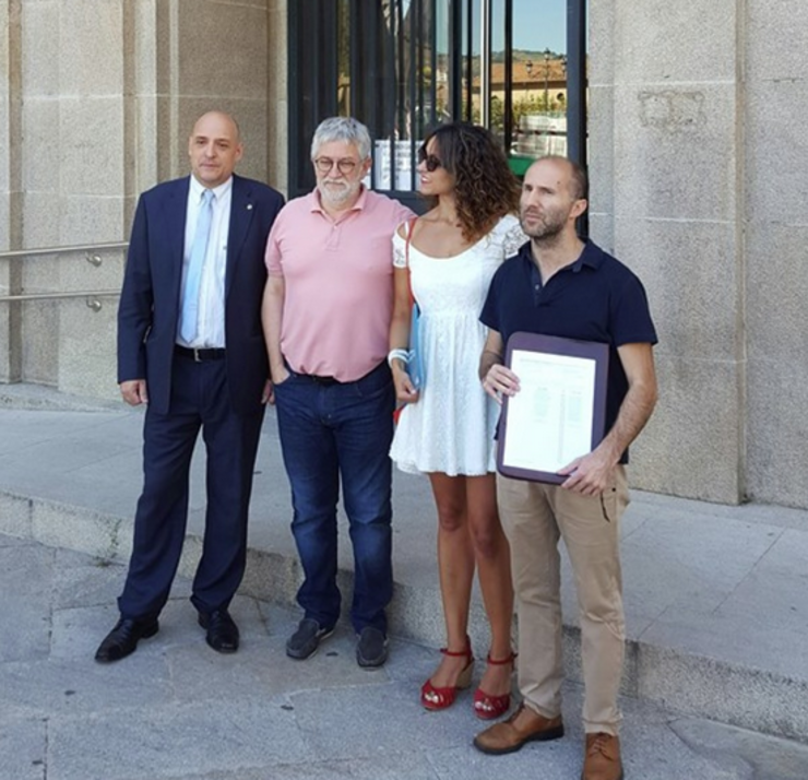 Democracia Ourensana cando oficializou a súa lista para as autonómicas, con Miguel Caride segundo pola esquerda e Jácome primeiro pola dereita