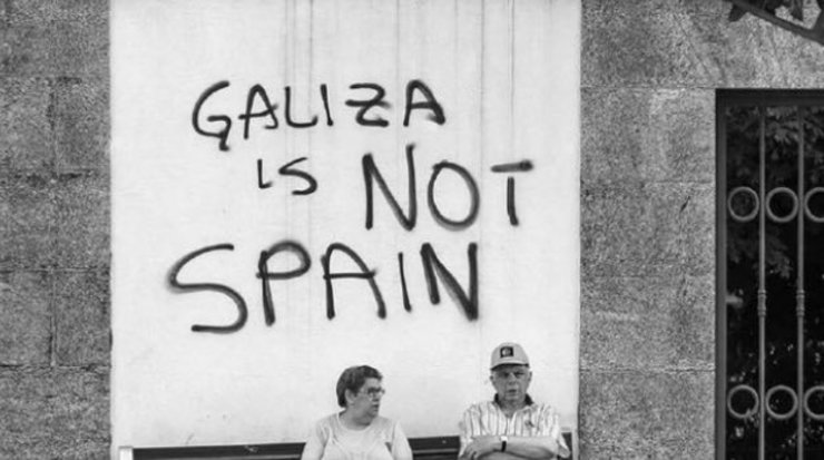 'Galiza is not Spain', pintada nun muro dunha rúa galega 
