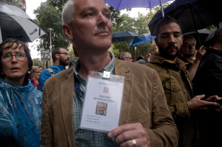 Observador durante o referendo de independencia de Cataluña/ Miguel Núñez