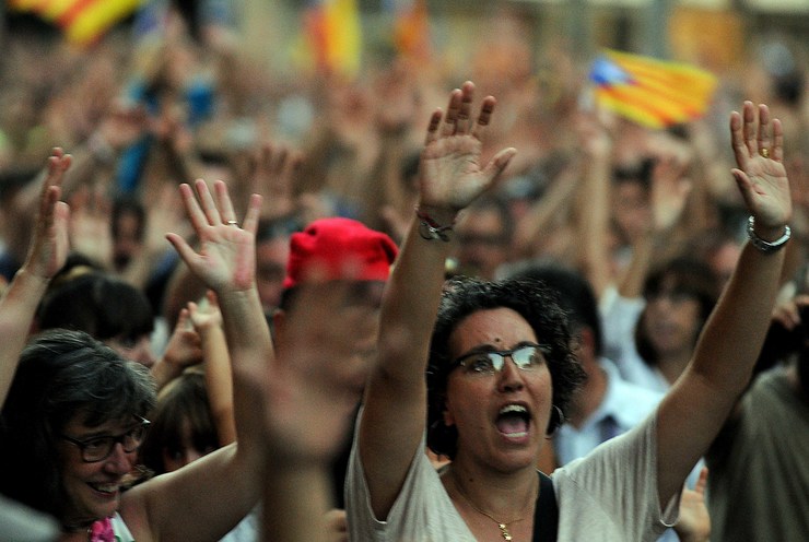 Manifestación en Lleida no día de folga xeral en Cataluña tralo referendo de independencia 