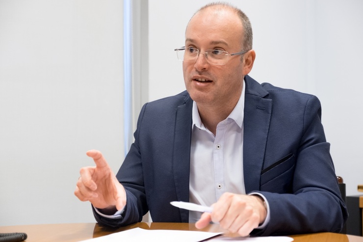 O secretario xeral do PPdeG, Miguel Tellado, nunha entrevista / Europa Press