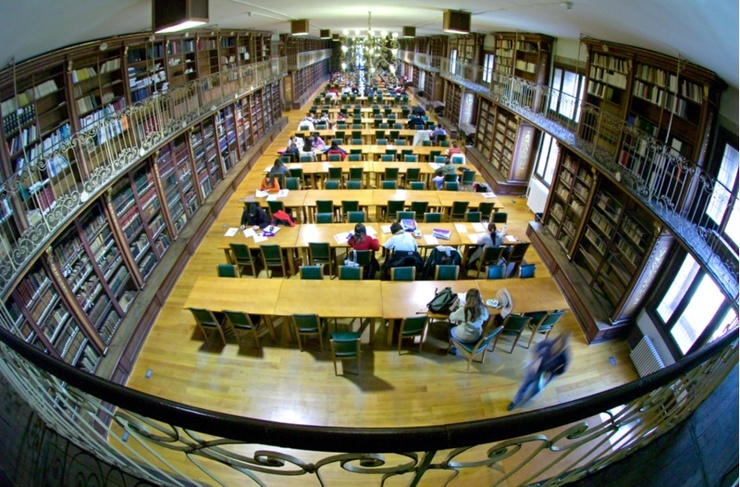 Biblioteca da Facultade de Xeografía e Historia da Universidade de Santiago / USC.