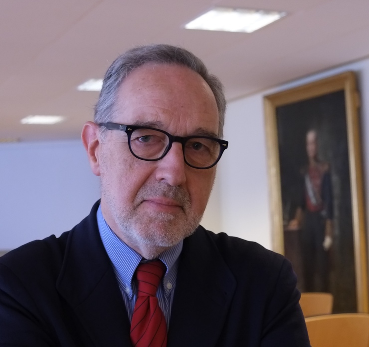 Antonio-Carlos Pereira Menaut, profesor de Dereito Constitucional Español e da Unión Europea 