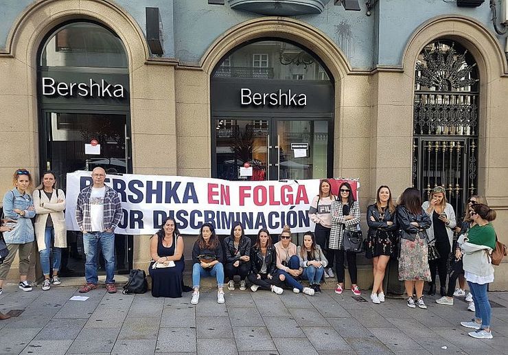 Folga das traballadoras de Bershka, do grupo Inditex, na provincia de Pontevedra 