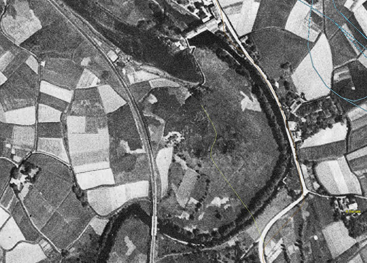 Imaxe aérea da península de Bunge no río Mero tomada en 1956 / SGHN.