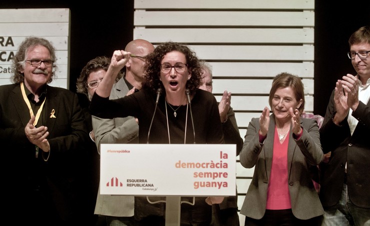 Os líderes de Esquerra Republicana de Catalunya en Barcelona, tras coñecer que quedaron como terceira forza política nas decisivas eleccións autonómicas en Cataluña, o 21 de decembro de 2017, trala declaración de independencia e a aplicación do artigo 155 da Constitución 